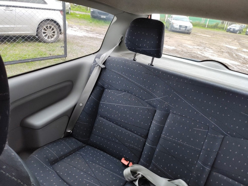 Imagen 7 de 10 de Renault Clio 1.2 F2 Yahoo Authe. 2004