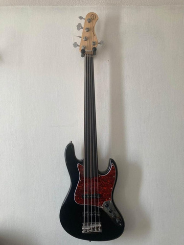 Bajo Sadowsky Metroexpress 5 Cuerdas Fretless, Activo