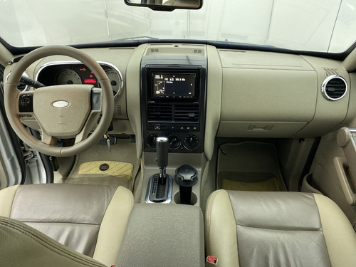 Imagen 17 de 25 de Ford Explorer Xlt 4.0