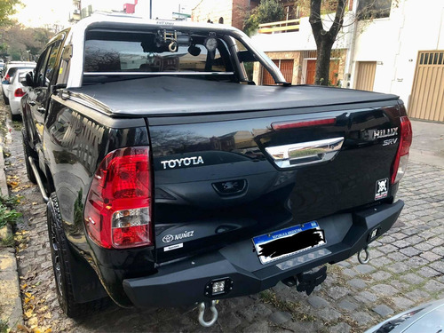 Imagen 2 de 5 de Toyota Hilux 2.8 Cd Srv 177cv 4x4 2017