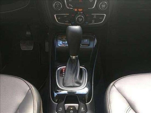 Imagem 8 de 9 de Jeep Renegade 2.0 16v Turbo Diesel Longitude 4p 4x4