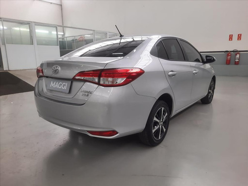 Imagem 5 de 13 de Yaris 1.5 16v Flex Sedan Xls Connect Multidrive