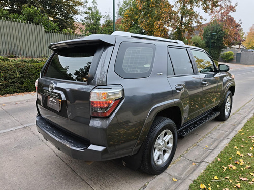 Toyota 4 Runner Sr5 4x2 2022