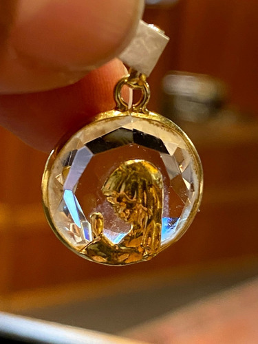 Luli  Medalla Oro 18k Cristal De Roca Virgen Niña 18mm