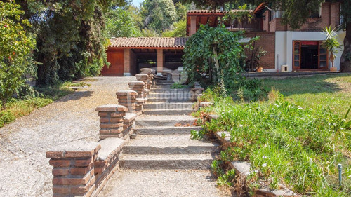 Casa En Venta De 5 Dorm. En Lo Barnechea