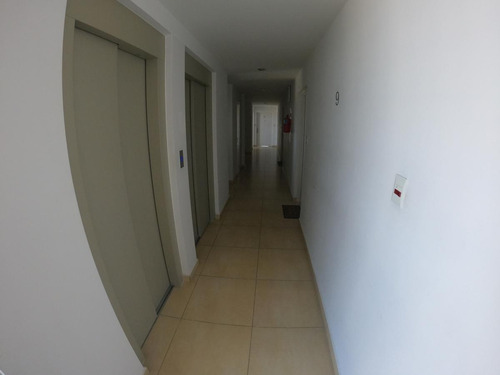 Imagen 13 de 15 de Departamento En Venta, Asborno 642 (9°e), Belén De Escobar
