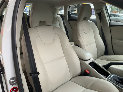 Volvo V40 2.0 T5 CROSS COUNTRY AWD TURBO