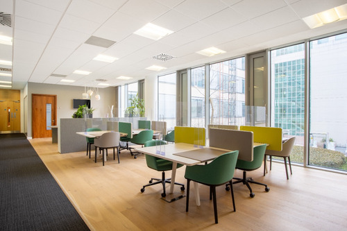 Renta De Espacio De Coworking En Regus Palmas Torre Esmeralda Ii