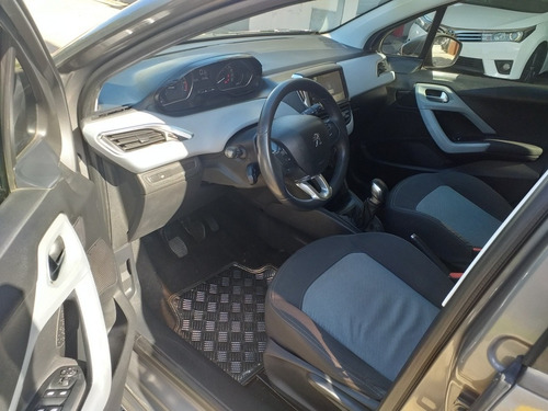 Peugeot 208 1.5 Allure Touchscreen 2014