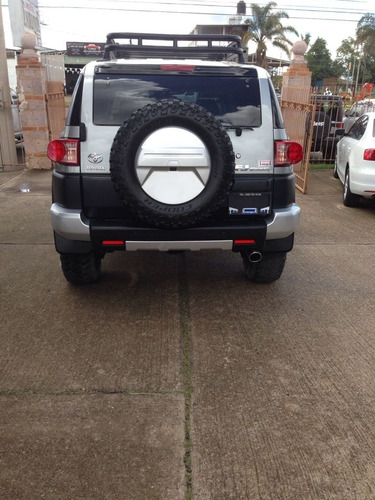 Imagen 5 de 13 de Toyota Fj Cruiser Premium 4x4 6 Cil Aut 2009 Gris