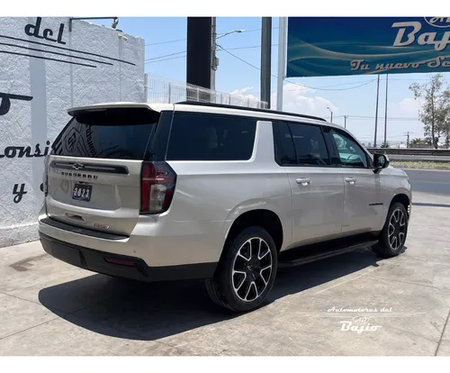 Chevrolet Suburban 5.3 Rst 4X4 At