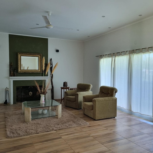 Casa En Venta Ubicado En Coronel Brandsen, G.b.a. Zona Sur