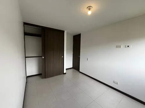 Apartamento En Arriendo En Cumbres. Cod A24055