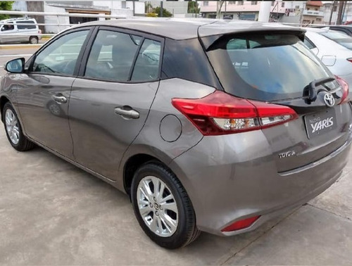 Toyota Yaris // 5p Xls Cvt Oportunidad ! 2021