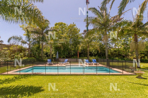 Chalet En Punta Del Este- Ref: 3162