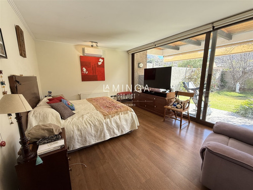 Casa En Venta De 6 Dorm. En Lo Barnechea