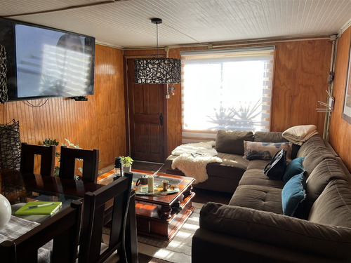 Casa En Venta De 2 Dorm. En Valdivia