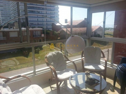 Venta De Apartamento 2 Dormitorios En Playa Brava, Punta Del Este.- Ref: 3568