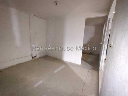 El Castillo - Renta, Bodega Comercial De 525 Metros Con Oficina | Rahqro