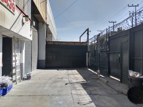 Bodega En Renta De 1200m2 En Total, Mezanine, Patio, Entrada Trailer