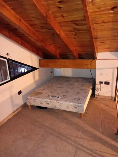 Casa En Venta - 4 Dormitorios 3 Baños - 461mts2 - El Palomar