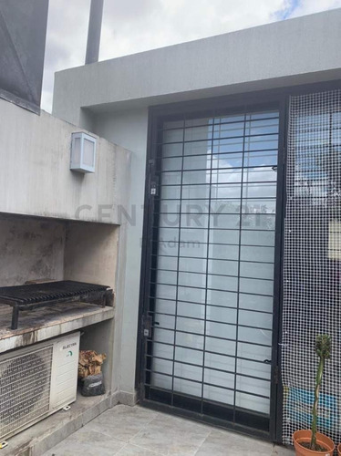 Semipiso Divisible Con Balcón Terraza Y Parrilla Propia