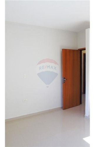 Vendo Dúplex A Estrenar En El Barrio San Pedro, A Minutos Del Centro De Encarnación: 3 Habitaciones Y 2 Baños.