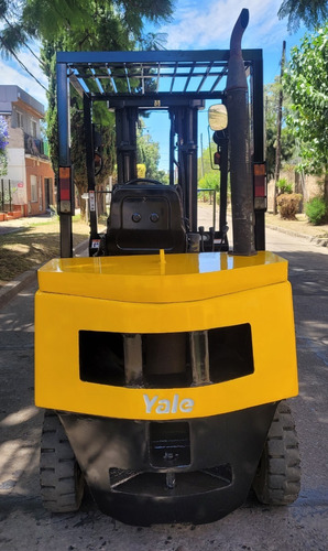 Imagen 5 de 16 de Autoelevador Yale 2500kg Desplazador Lateral Reacondicionado