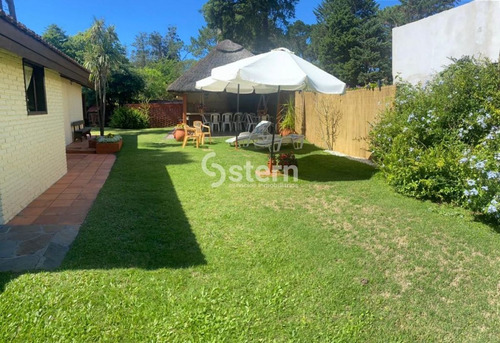 Imagen 19 de 20 de Cómoda Propiedad En Venta En Barrio Marly - Punta Del Este. 3 Dormitorios 2 Baños.