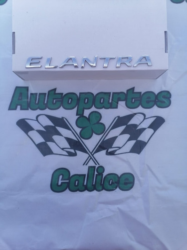 Emblema Letras Tapa Cajuela Elantra 2013-2016 Original Usado