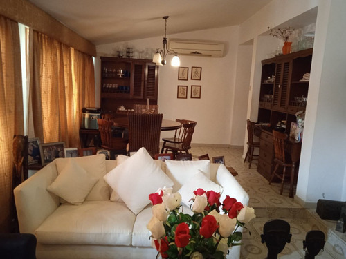 Yonny Silva Rentahouse Carabobo Vende Excelente Casa En Las Clavellinas Valencia Rcys 23-31050