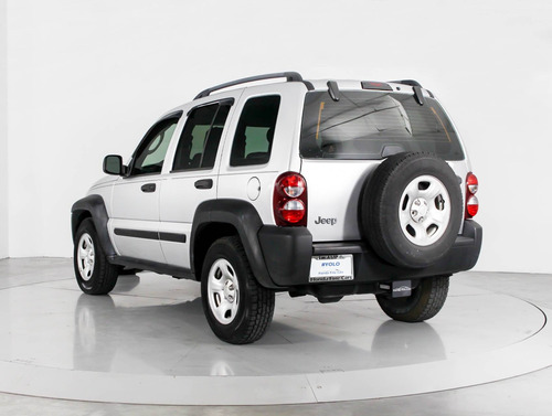 Porta Caucho  Jeep Liberty Kj 2005