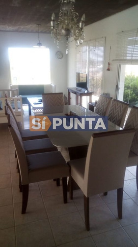 Imagen 3 de 9 de Casa En Venta