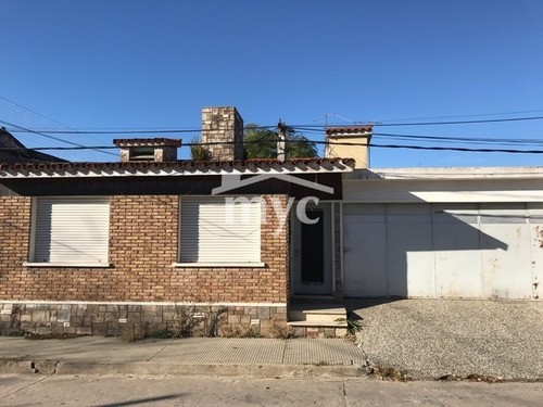 Imagen 1 de 9 de Venta Casa Garibaldi Entre Jacinto Pargas Y Luis A. Herrera, Pando.