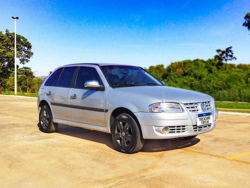 Imagem 3 de 9 de Volkswagen Gol City 1.0 Mi 4p 2013