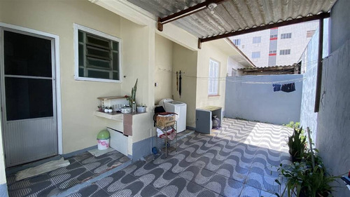 Imagem 11 de 18 de Casa Isolada 2 Dorm Guilhermina Praia Grande Otima Localização - Acw839