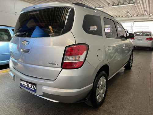 Imagen 12 de 16 de Chevrolet Spin 2016 1.8 Lt 5as 105cv