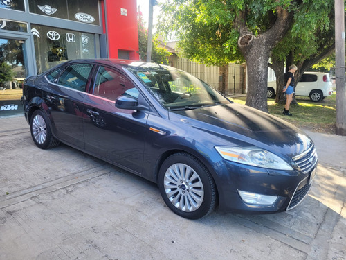 Ford Mondeo 2.0 Ghia Mt