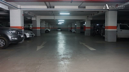 Imagen 1 de 5 de Estacionamiento En Arriendo En Huechuraba