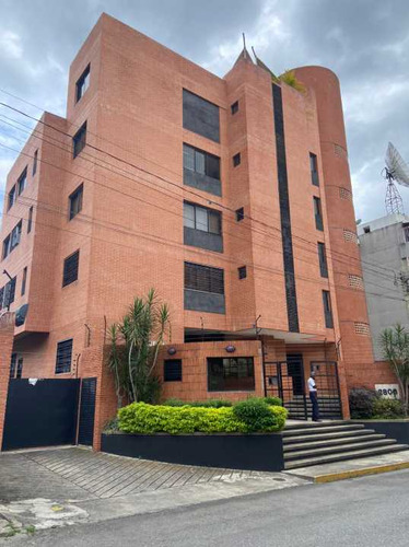 Se Vende Ph Dúplex  457,22 M2 En La Urbanización Santa Eudivigis