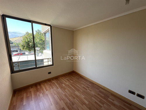 Amplio / Condominio Cerrado / Alto Las Condes