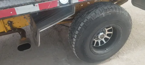 Camioneta Con Documentos Al Día ,carpa Nueva Con Su Varillas