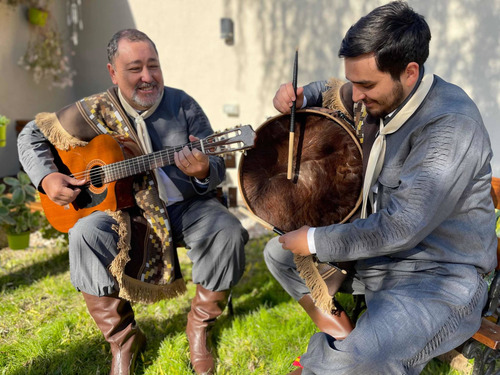 Show De Folklore En Vivo Con Sonido Propio. Los Barrera
