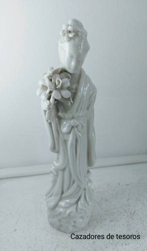 Figura Mujer Oriental De Porcelana 