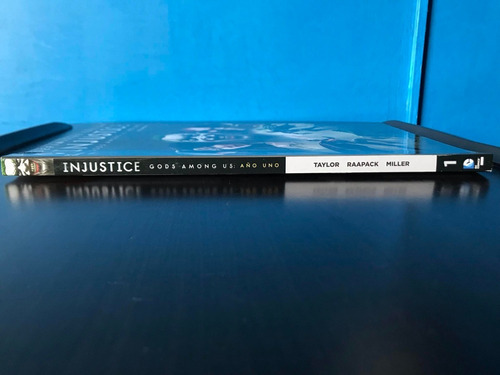 Dc Definitive Edition Injustice Año Uno Vol. 1 (Usado)