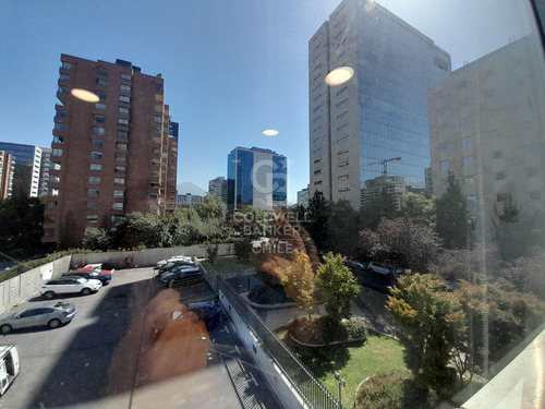 Amplia Oficina A Pasos De Metro Manquehue