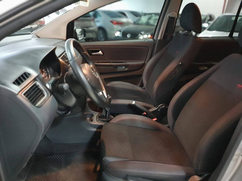 Volkswagen Crossfox 1.6 Mi Flex 8v 4p Manual