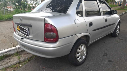 Gm Corsa Sedan A Vista 8900 Aceito Cartão E Financio