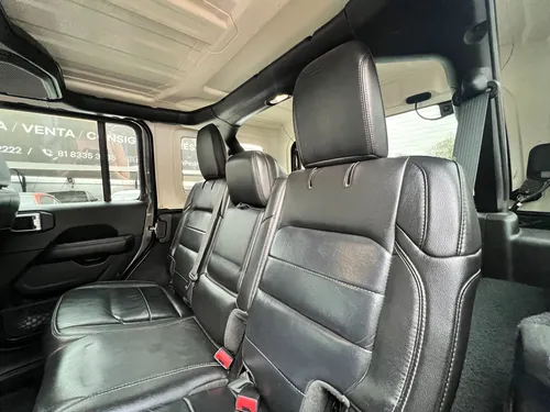 Jeep Wrangler 3.7 Unlimited Sahara 3.6 4x4 At