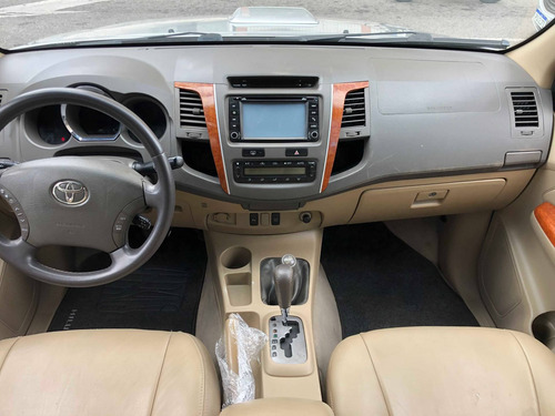 Toyota Hilux Sw4 3.0 Srv 4x4 7 Lugares 16v Turbo